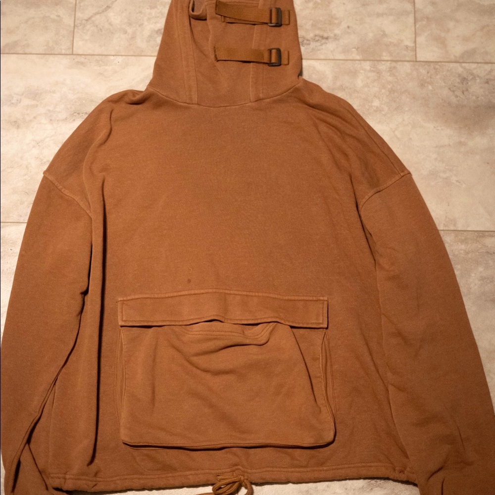 Men’s hoodie built in face cover.
